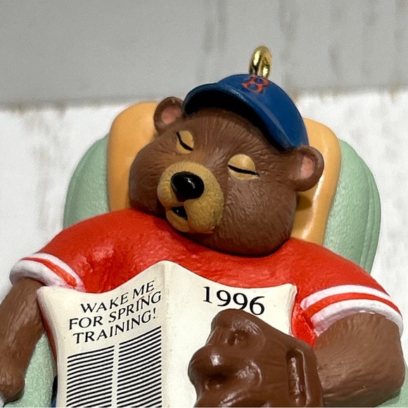 Happy Holi-doze 1996 Hallmark Keepsake Ornament Baseball Bear Sleeping O… - Picture 4 of 13